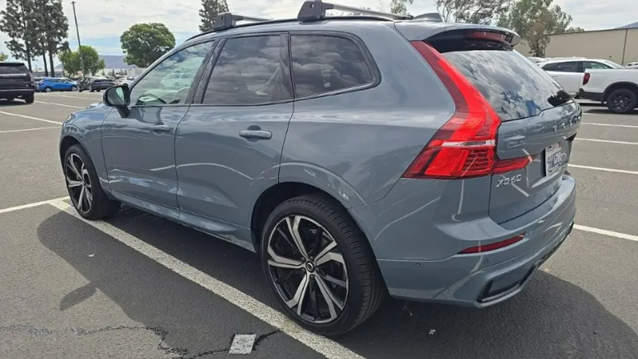VOLVO XC60 -