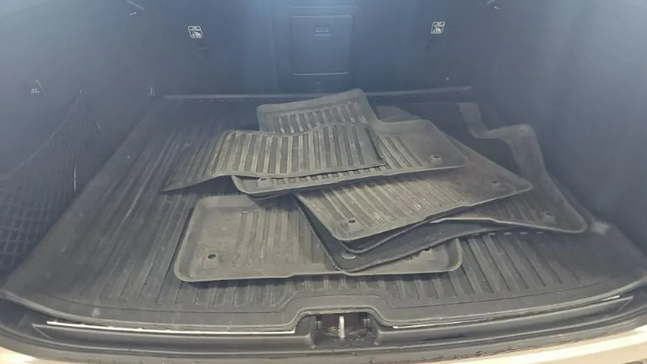 VOLVO XC60 -