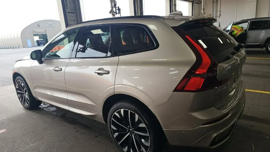 VOLVO XC60 -