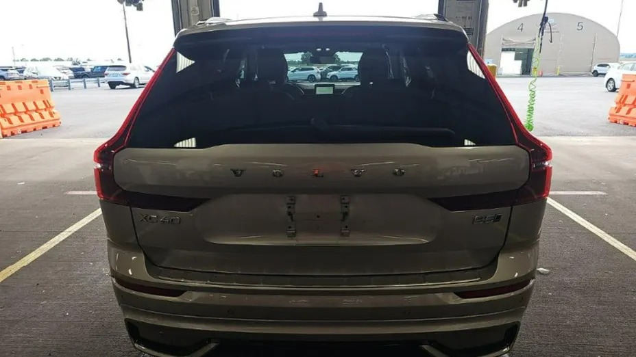 VOLVO XC60 -
