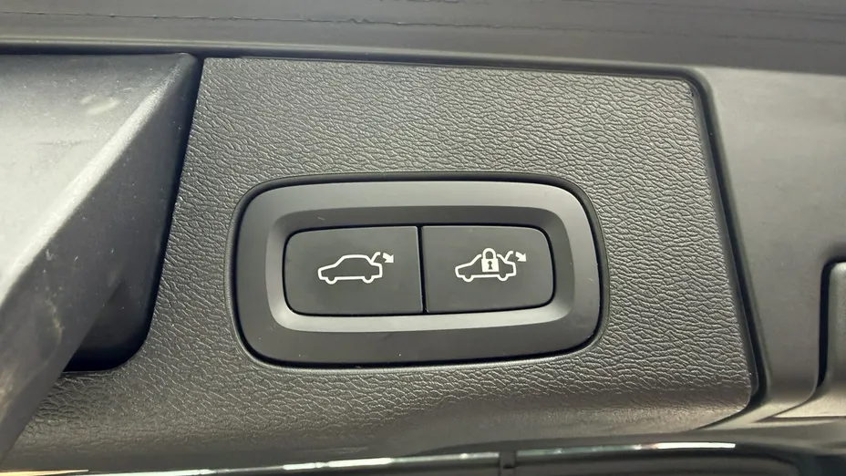VOLVO XC60 -