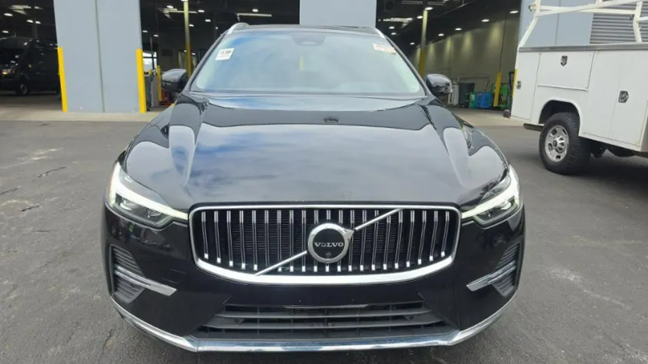 VOLVO XC60 -