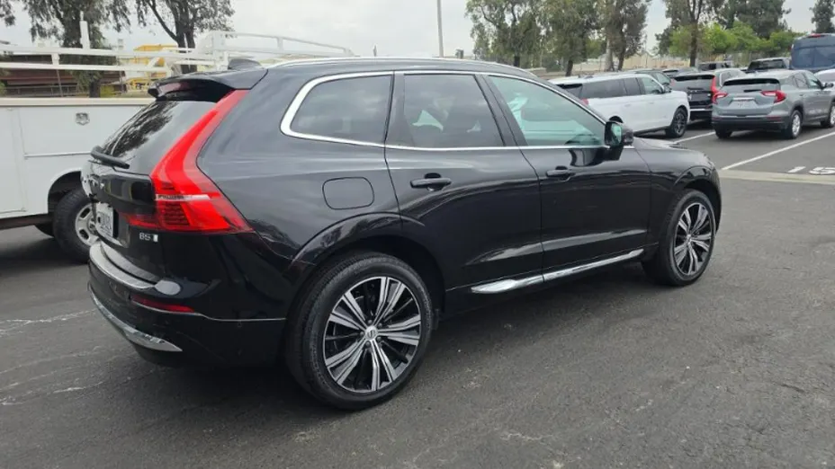 VOLVO XC60 -