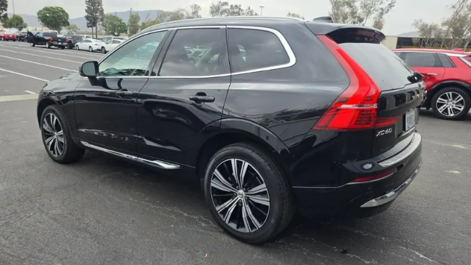 VOLVO XC60 -