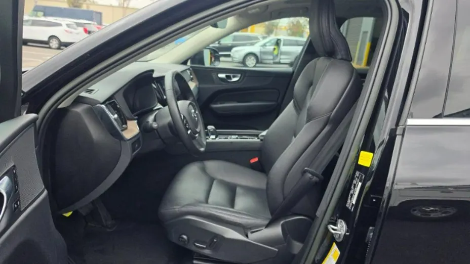 VOLVO XC60 -