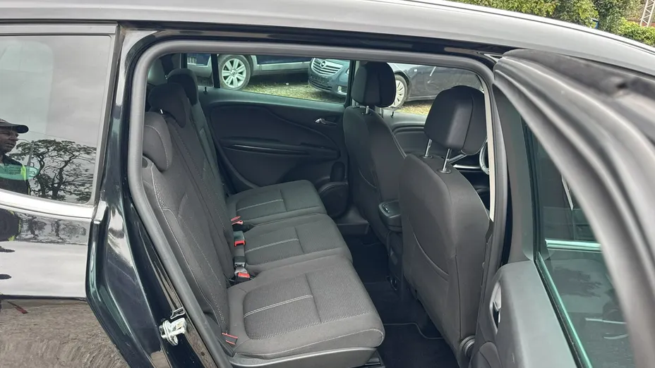 OPEL Zafira -
