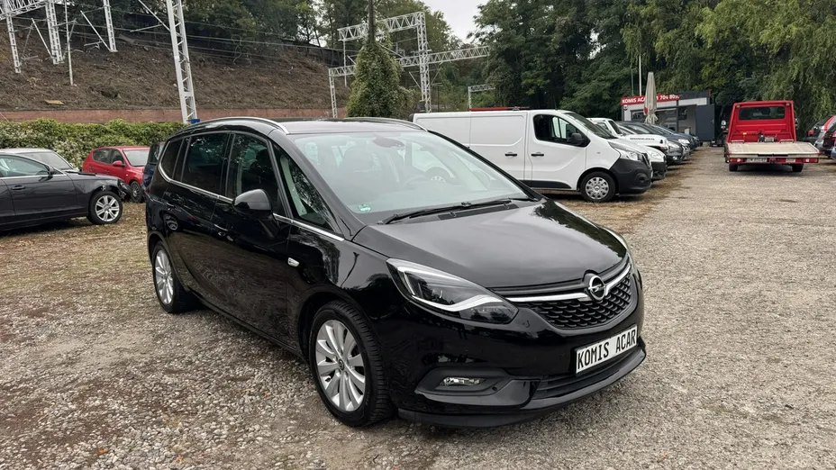 OPEL Zafira -