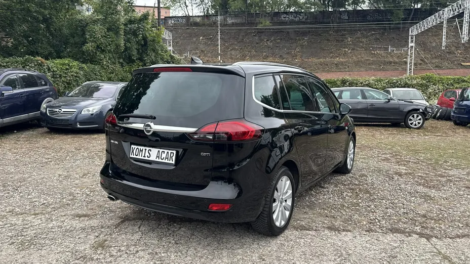 OPEL Zafira -