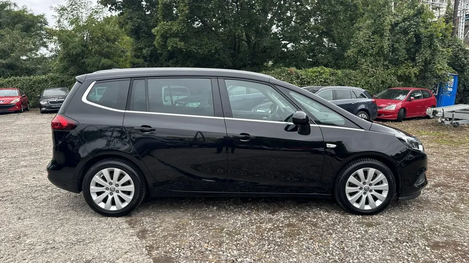 OPEL Zafira -
