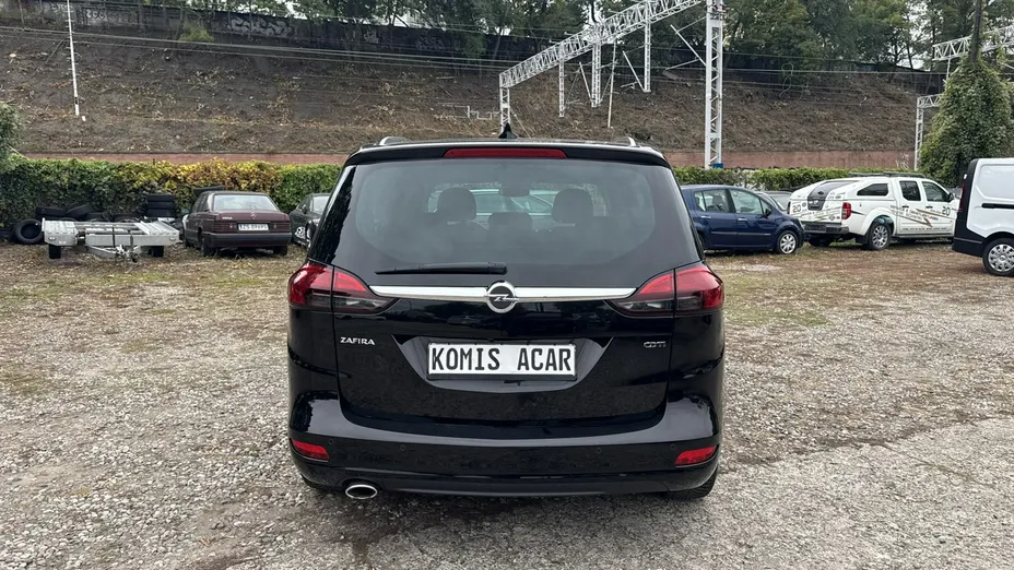 OPEL Zafira -