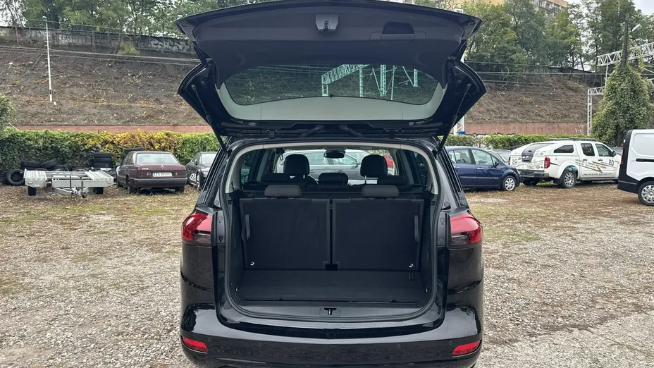 OPEL Zafira -