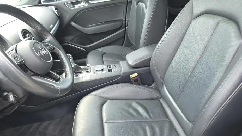AUDI A3 Limousine -