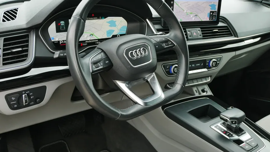 AUDI Q5 -