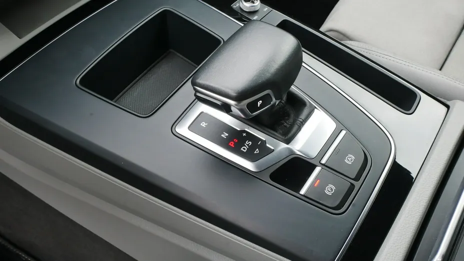 AUDI Q5 -