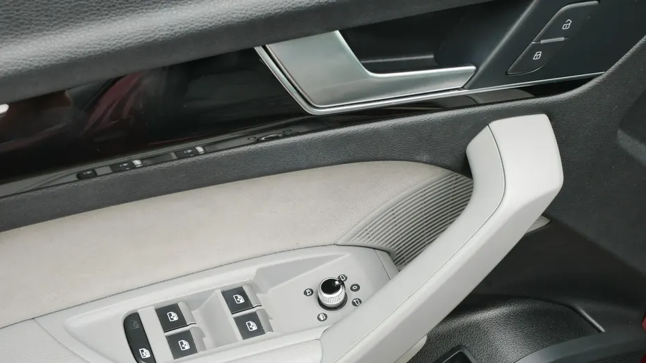 AUDI Q5 -