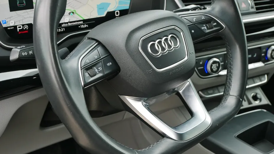 AUDI Q5 -