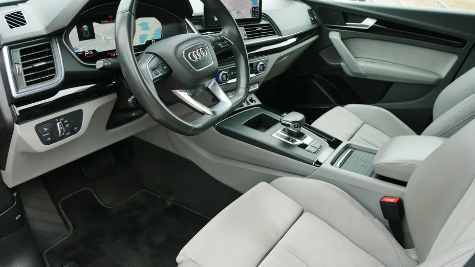 AUDI Q5 -
