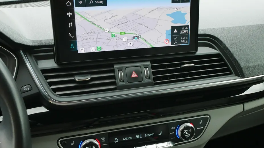 AUDI Q5 -