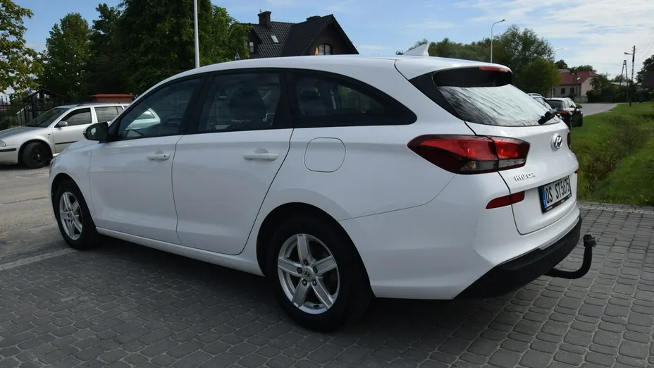 HYUNDAI i30 -