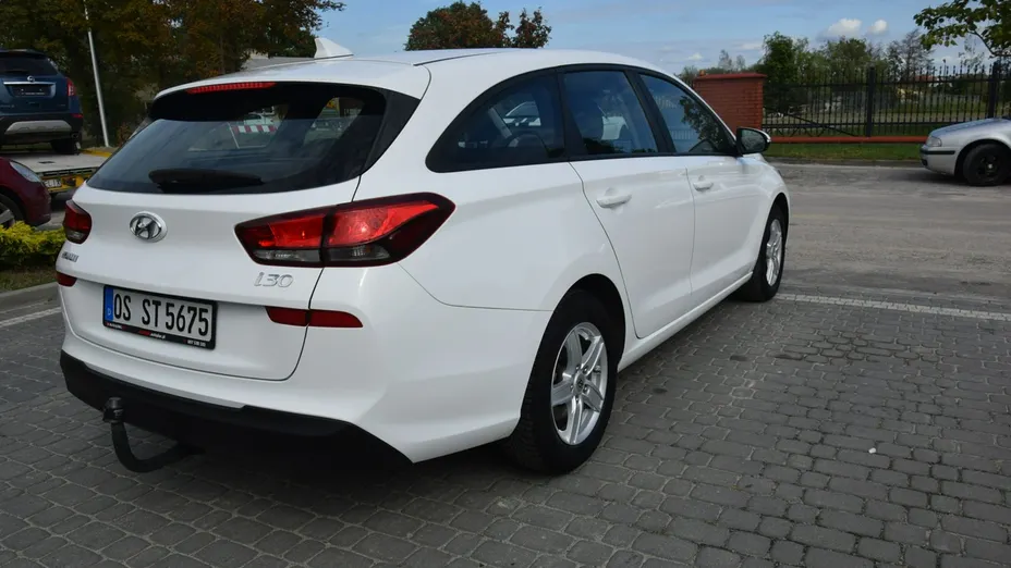 HYUNDAI i30 -