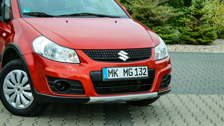 SUZUKI SX4 -