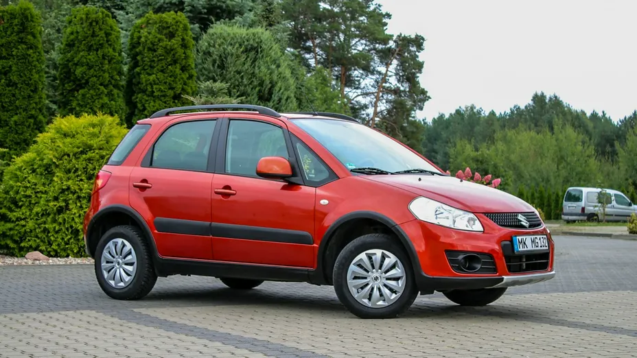 SUZUKI SX4 -