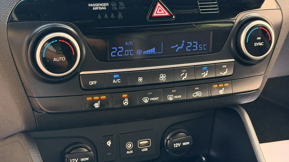 HYUNDAI Tucson -