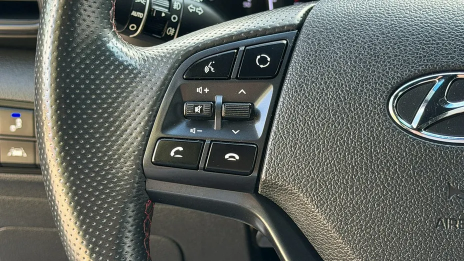 HYUNDAI Tucson -