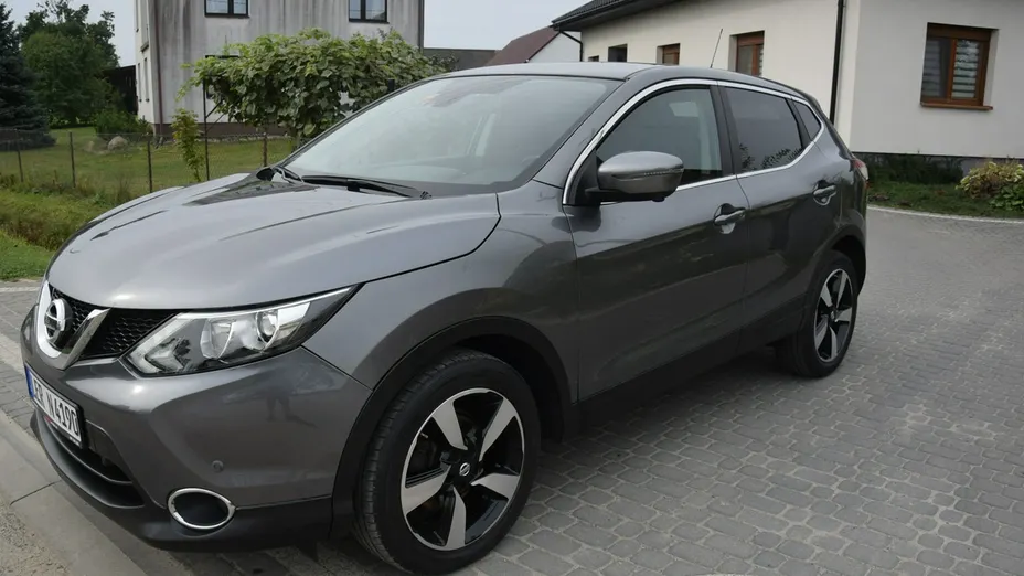 NISSAN Qashqai -