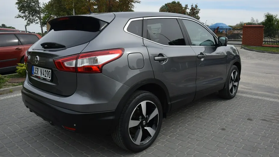 NISSAN Qashqai -
