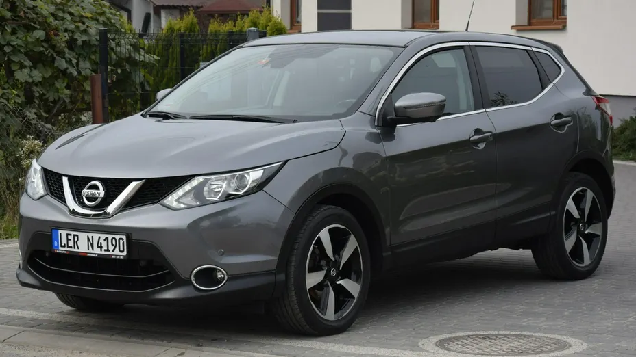 NISSAN Qashqai -