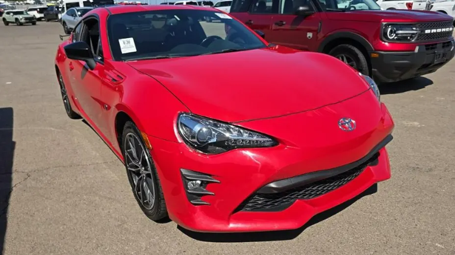 TOYOTA GT86 -
