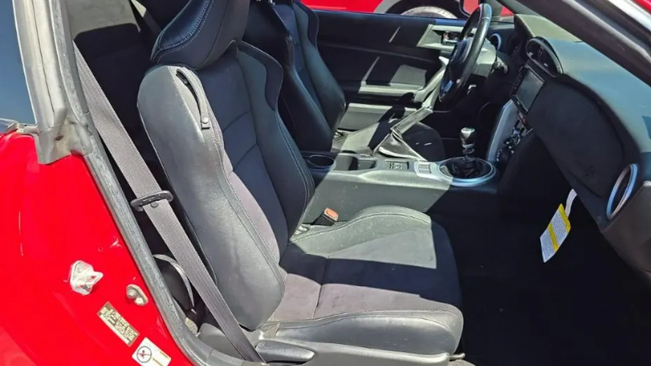 TOYOTA GT86 -