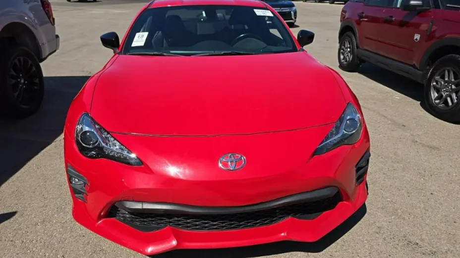 TOYOTA GT86 -