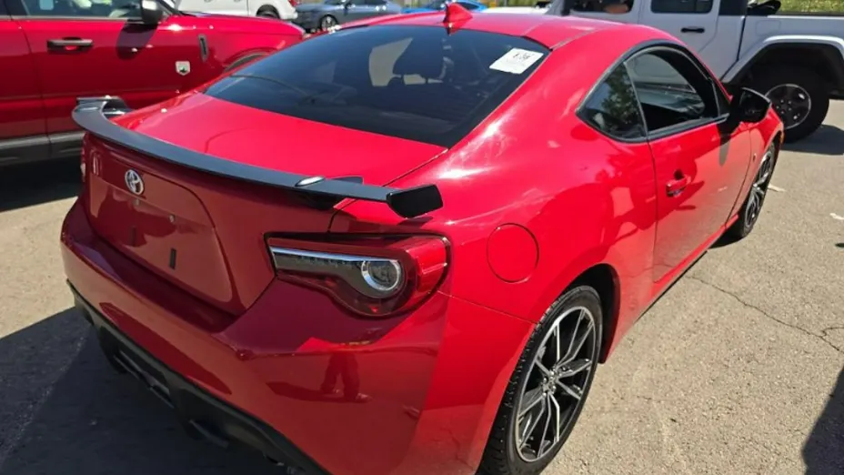 TOYOTA GT86 -