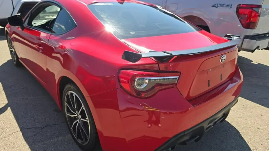 TOYOTA GT86 -