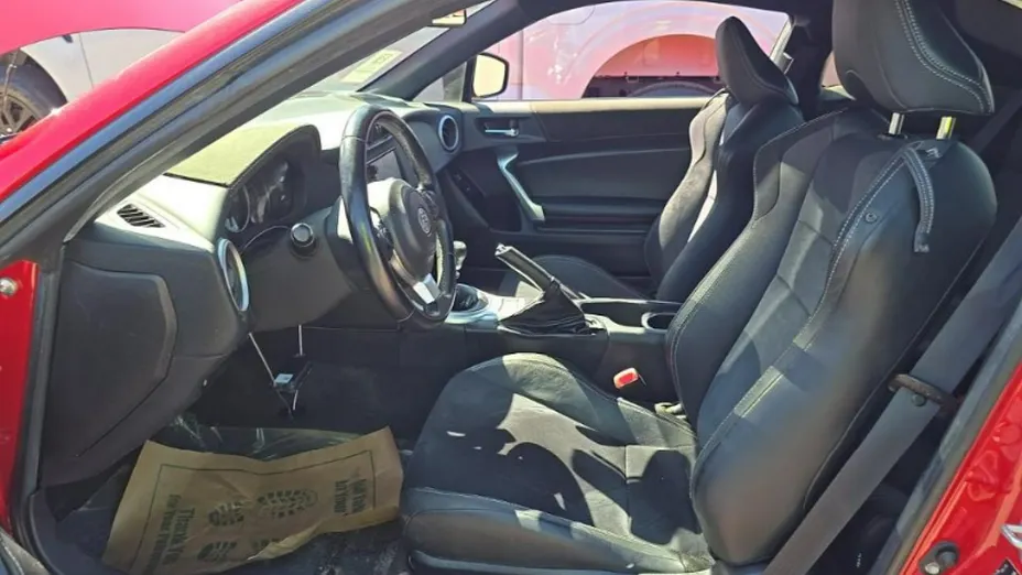 TOYOTA GT86 -
