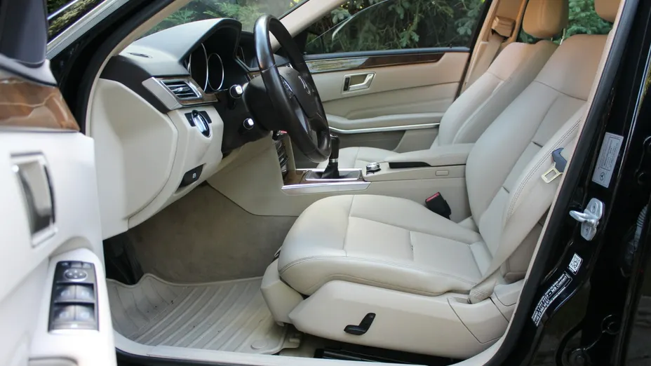 MERCEDES-BENZ E Klasa -