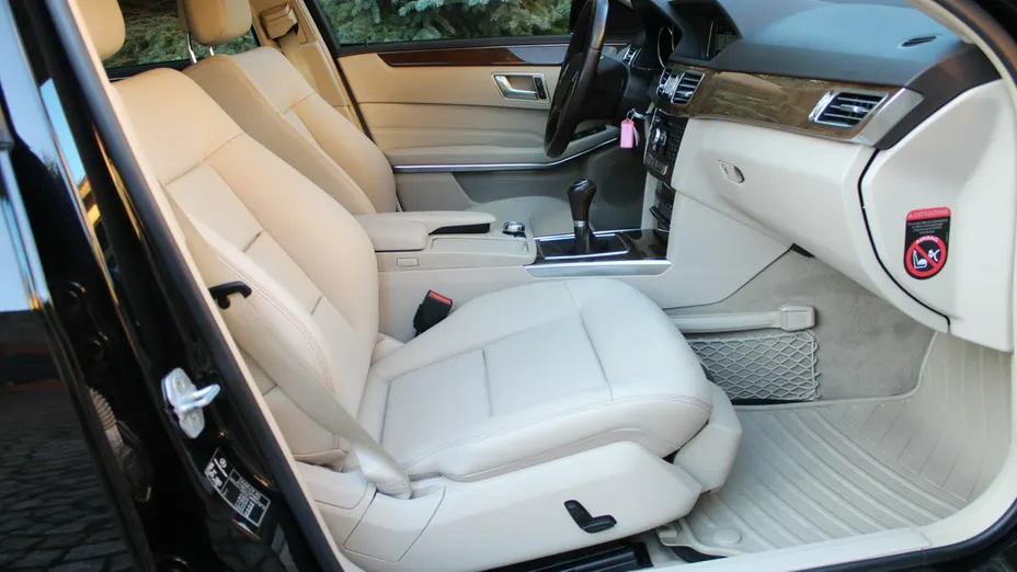 MERCEDES-BENZ E Klasa -