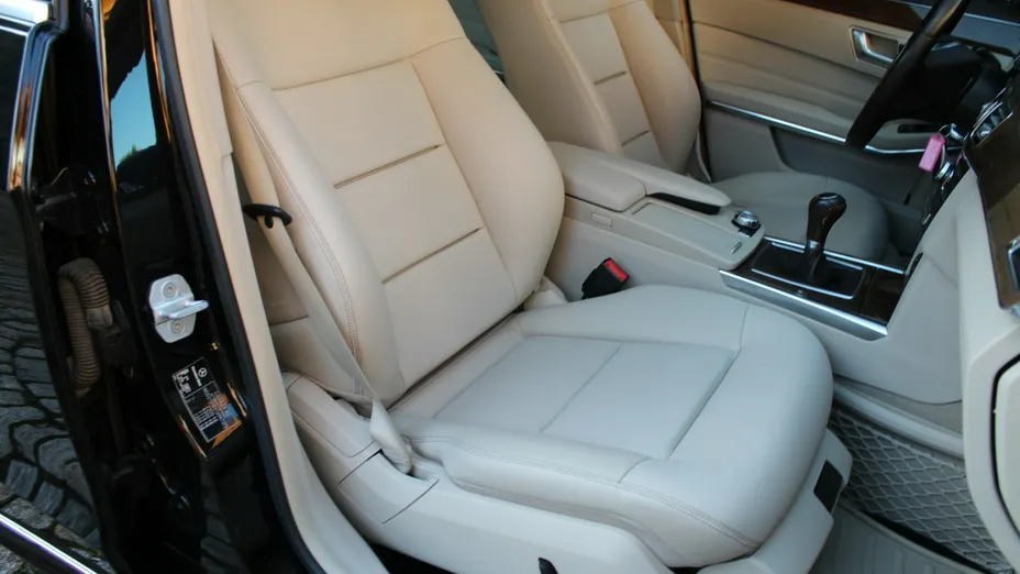 MERCEDES-BENZ E Klasa -
