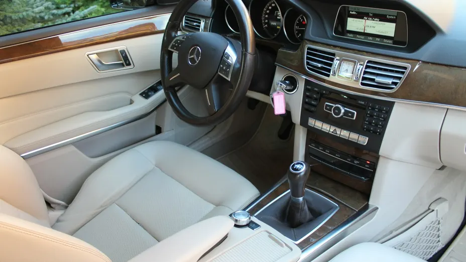 MERCEDES-BENZ E Klasa -