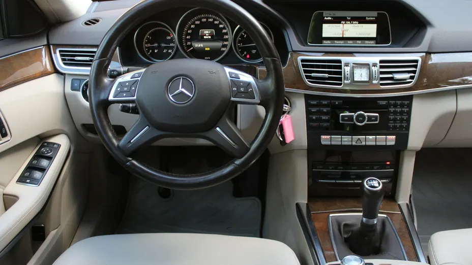MERCEDES-BENZ E Klasa -
