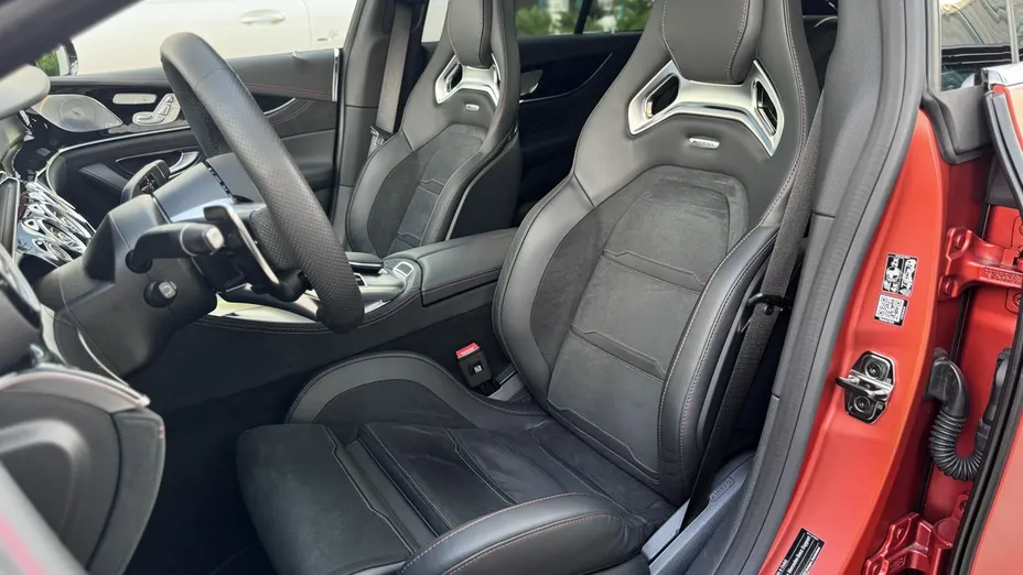 MERCEDES-BENZ AMG GT -