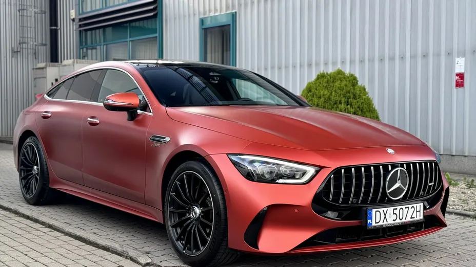 MERCEDES-BENZ AMG GT -