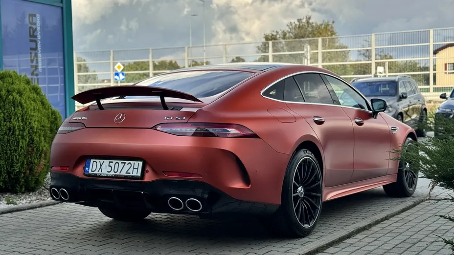 MERCEDES-BENZ AMG GT -
