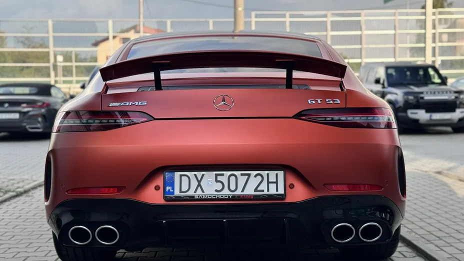 MERCEDES-BENZ AMG GT -
