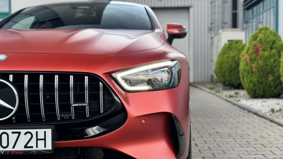 MERCEDES-BENZ AMG GT -