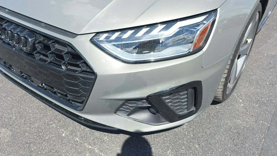 AUDI A4 -