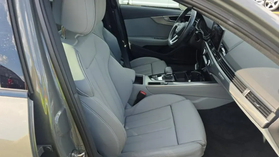 AUDI A4 -
