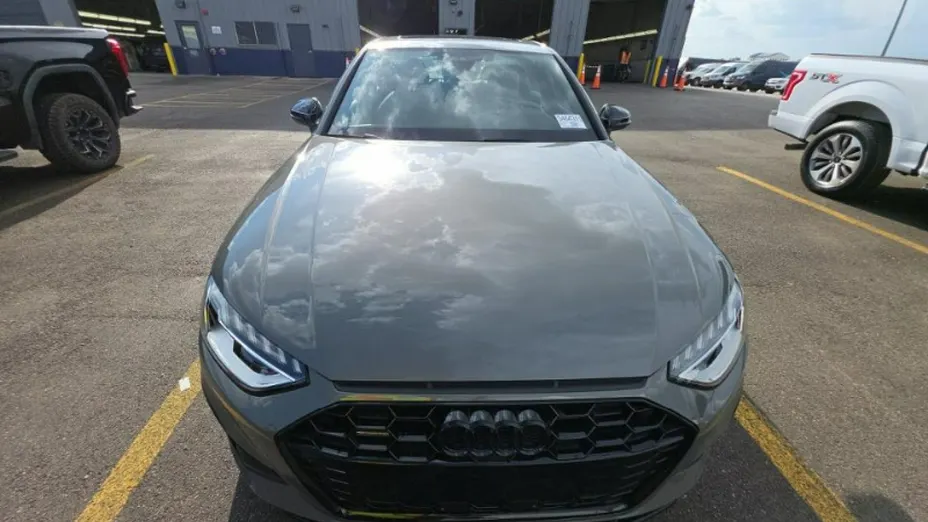 AUDI A4 -